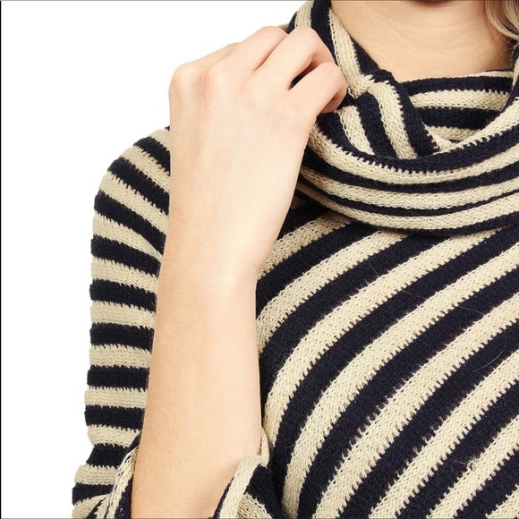 ✨Boho Navy Fringe Poncho✨ - Picture 3 of 4